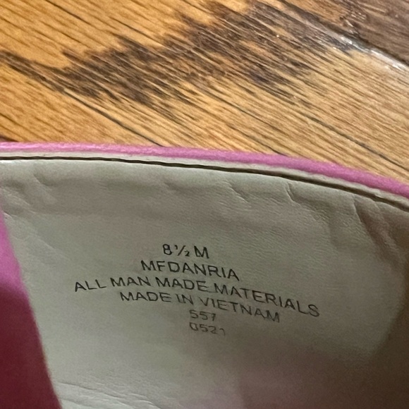 Marc Fisher pink Square Toe heels - Picture 5 of 5